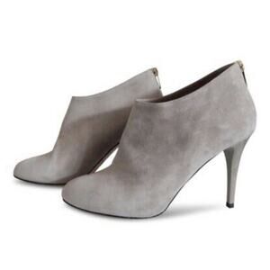 Jimmy Choo Mendez Gray Suede High Heel Ankle Bootie Mendez Pebble 38.5